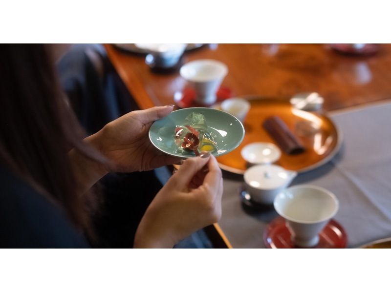 【京都・東山】&ldquo;動く禅&rdquo;を体感！外国人ホストによる煎茶道ワークショップ（手ぶらOK・初心者歓迎）の紹介画像