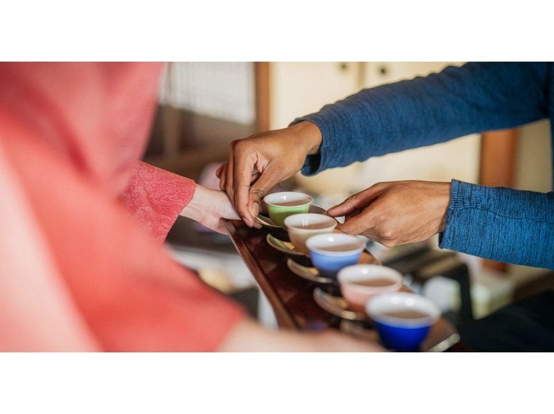 【京都・東山】お茶の京都を満喫！煎茶家&times;ティーソムリエ・お手前鑑賞と希少茶の試飲（手ぶらOK・初心者歓迎）の紹介画像