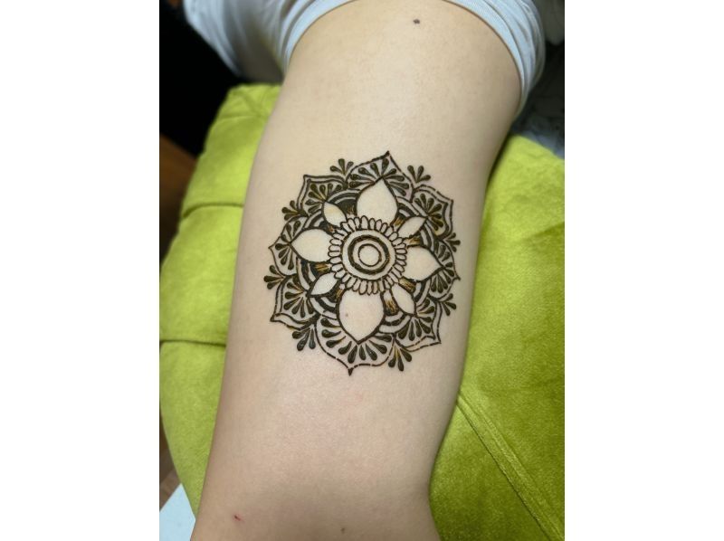 【후쿠시마 &middot; 고리야마] 천연 헤너로 소원을 그리는 첫 헤너 아트 체험 | 피부 친화적 인 &middot; 부적 예술 &middot; 여성 환영 빈손 OK 그리고 싶은 곳을 보습 해 와の紹介画像