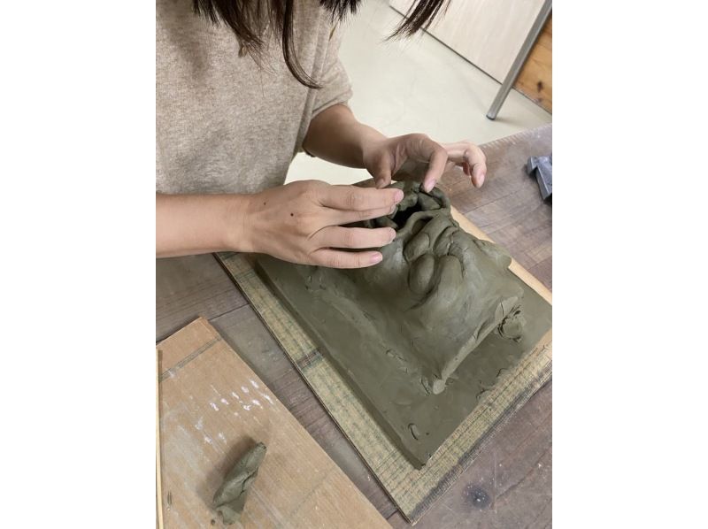 [Hyogo, Awaji Island] Awaji Tile Story: Feel like a "demon maker"! Make your own original oni tile with this mini oni tile making experience: Tile-making lunch set planの紹介画像