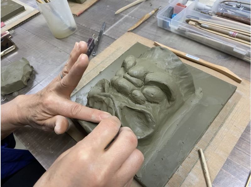 [Hyogo, Awaji Island] Awaji Tile Story: Feel like a "demon maker"! Make your own original oni tile with this mini oni tile making experience: Tile-making lunch set planの紹介画像