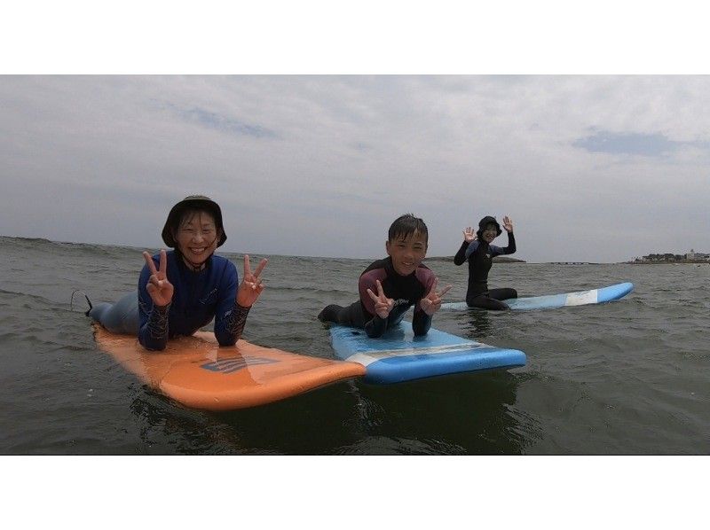 【宫崎县青岛】在宫崎美丽的大海中体验特别的冲浪之旅～欢迎初学者、家庭和情侣！の紹介画像