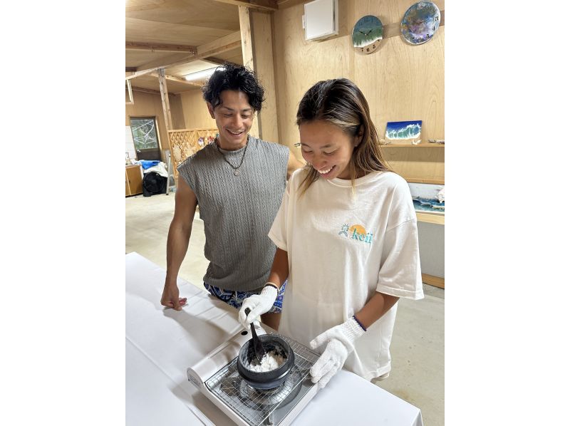【沖縄・宮古島】〜都合の良い時間で予約可能〜宮古島の海水から作る塩作り体験☆宮古空港から車で5分の好立地なので最終日の体験もおすすめ♪の紹介画像