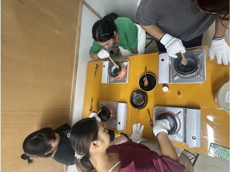 【沖縄・宮古島】〜都合の良い時間で予約可能〜宮古島の海水から作る塩作り体験☆宮古空港から車で5分の好立地なので最終日の体験もおすすめ♪の紹介画像