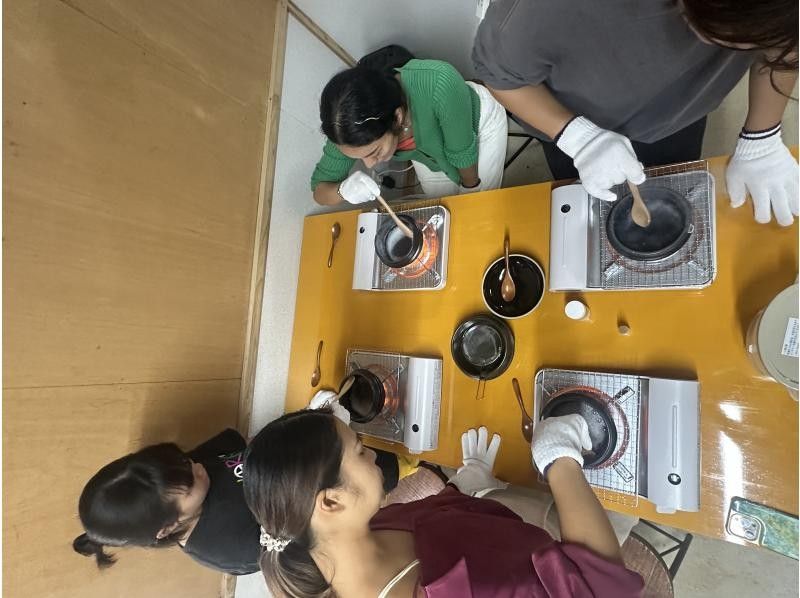 【沖縄・宮古島】〜都合の良い時間で予約可能〜宮古島の海水から作る塩作り体験☆宮古空港から車で5分の好立地なので最終日の体験もおすすめ♪の紹介画像