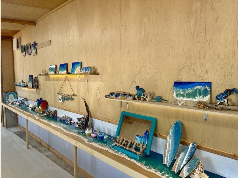 【沖縄・宮古島】〜都合の良い時間で予約可能！〜海レジンアート体験！大人気の『時計レジンアート制作』宮古島の海をアートで作ろう！の紹介画像