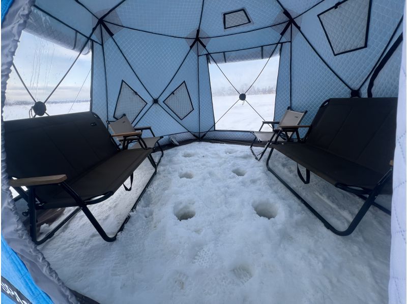 【北海道・札幌】1日2組限定！プライベート氷上ワカサギ釣り！釣れるスポットで体験！釣り方伝授！天ぷらつき水洗トイレ・休憩小屋あり！の紹介画像