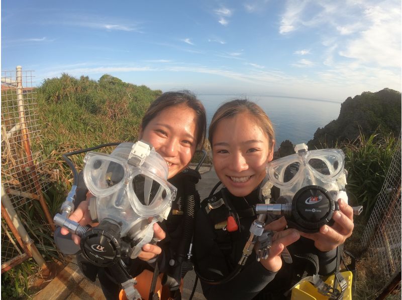 【期間限定特価】【沖縄・恩納村・フルフェイスマスク】充実施設が全て無料の店舗集合！青の洞窟体験ダイビング（Aプラン）の紹介画像