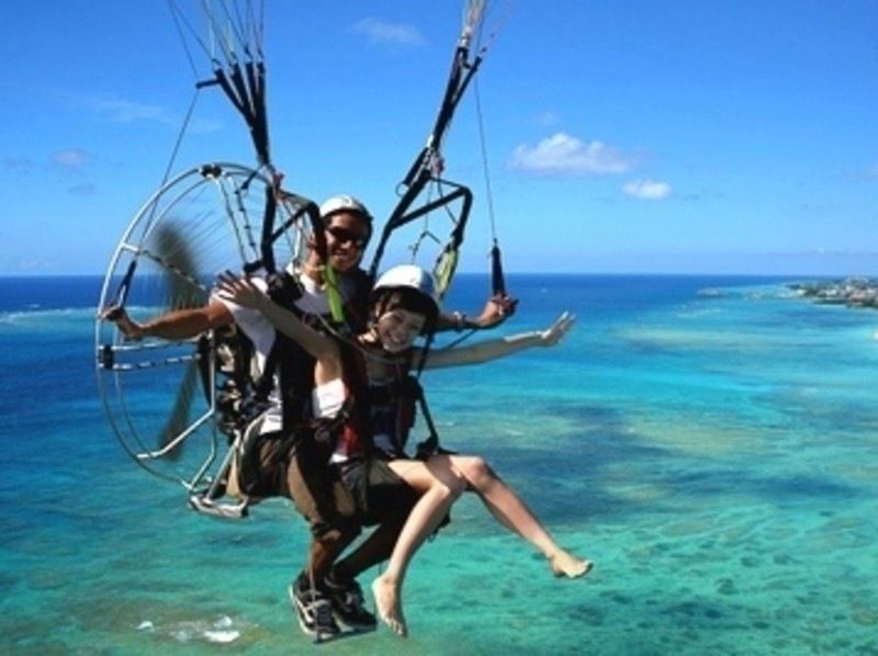 【沖縄・中城村/読谷村/海中道路】モーターパラグライダー遊覧体験飛行！(～2026年3月31日まで)のコピーの紹介画像