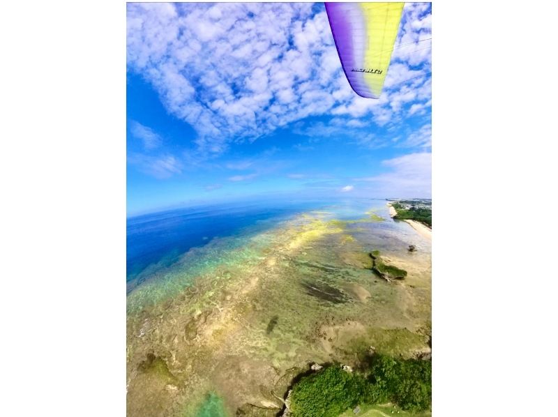 【沖縄・中城村/読谷村/海中道路】モーターパラグライダー遊覧体験飛行！(～2026年3月31日まで)のコピーの紹介画像