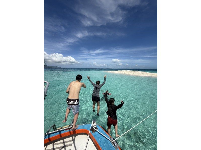 【半日/午後】ボートで行く！幻の島（浜島）上陸！&綺麗な珊瑚礁＋可愛い熱帯魚が見れる1ポイントシュノーケル！ドローン撮影無料サービスの紹介画像