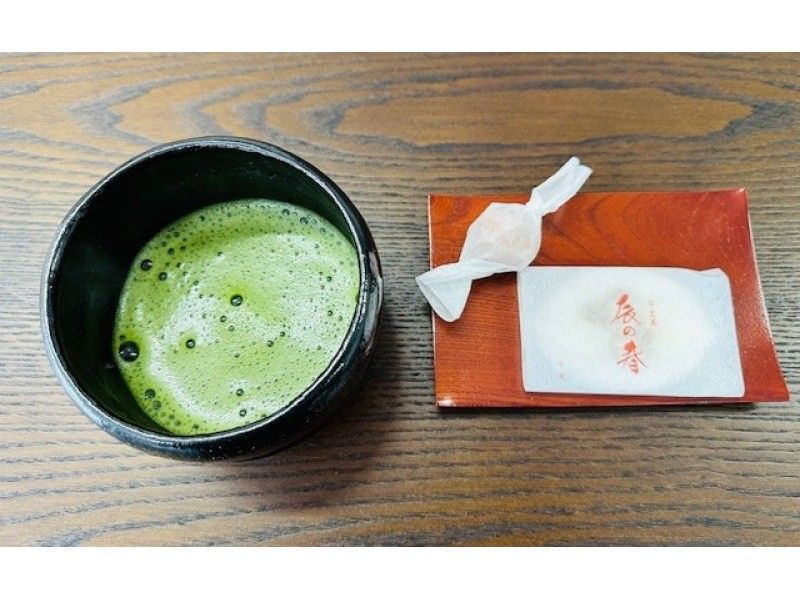 [ฟุกุชิมะ/โคริยามะ] สวมกิโมโนแล้วเพลิดเพลินกับชาเขียวมัทฉะและขนมญี่ปุ่น ♪の紹介画像