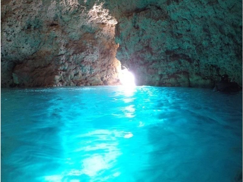 【沖縄/北谷】美ら海シュノーケル◇貸切専属ガイド◇餌あげ無料◇Gopro無料写真動画付き◇初心者歓迎◇最高な沖縄時間をお約束♪の紹介画像