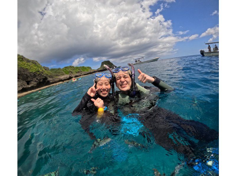 【沖縄/北谷】美ら海シュノーケル◇貸切専属ガイド◇餌あげ無料◇Gopro無料写真動画付き◇初心者歓迎◇最高な沖縄時間をお約束♪の紹介画像