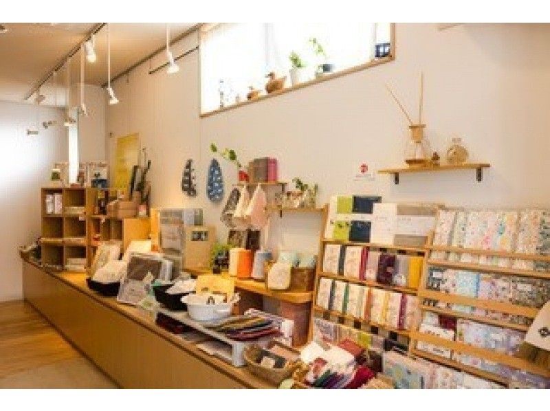 【福島・郡山】創業100年の丸栄ふとん店で日本文化である座布団作り体験を楽しめます！（駅から徒歩5分・Ninja Teaとお菓子付き）の紹介画像