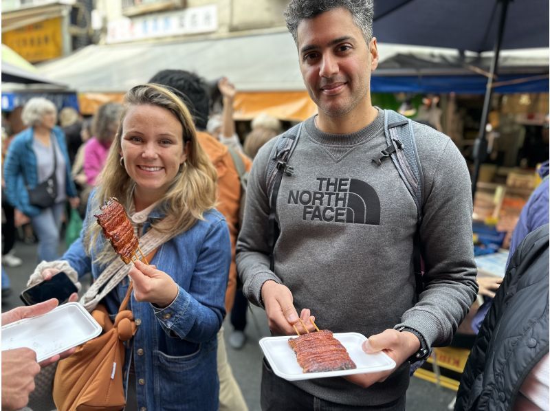 [โตเกียว, ตลาดสึกิจิ] ทัวร์ชมตลาดสึกิจิ (ใช้เวลา 2 นาทีจากทั้งสถานีรถไฟสายฮิบิยะและสายโทเอะโอเอโดะ)の紹介画像