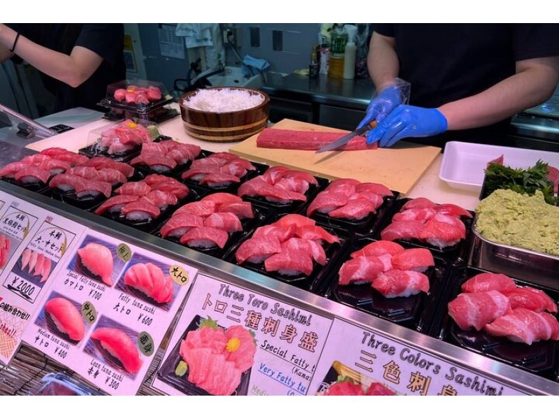 [โตเกียว, ตลาดสึกิจิ] ทัวร์ชมตลาดสึกิจิ (ใช้เวลา 2 นาทีจากทั้งสถานีรถไฟสายฮิบิยะและสายโทเอะโอเอโดะ)の紹介画像