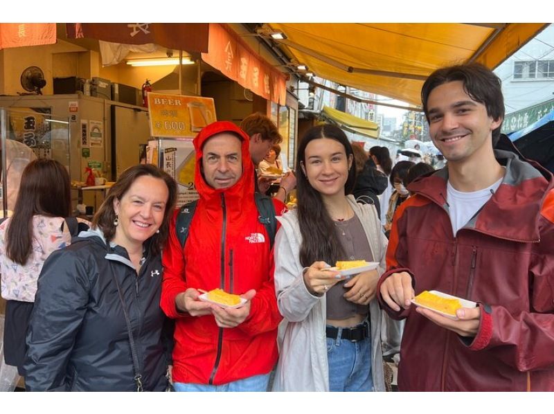 [โตเกียว, ตลาดสึกิจิ] ทัวร์ชมตลาดสึกิจิ (ใช้เวลา 2 นาทีจากทั้งสถานีรถไฟสายฮิบิยะและสายโทเอะโอเอโดะ)の紹介画像