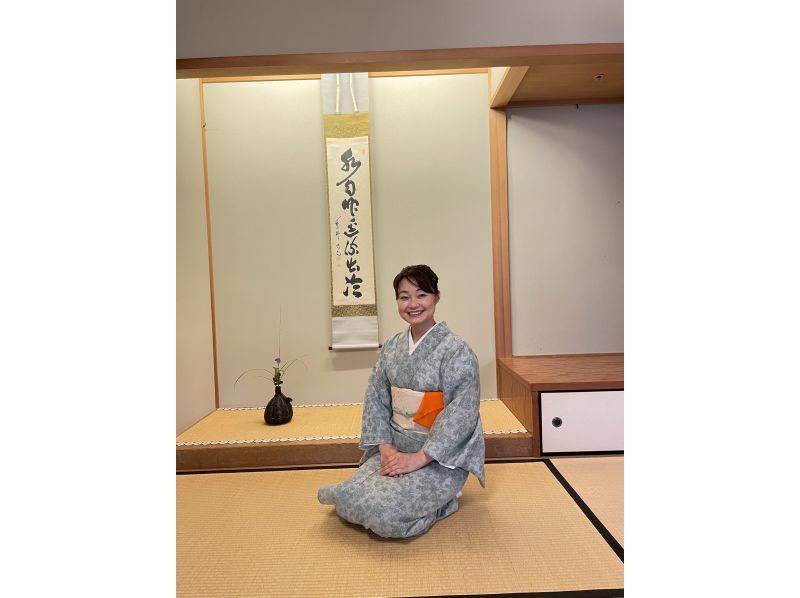 【京都・二条/今出川】本格的な「茶道・書道」体験 ＋ 厳選したヴィンテージ羽織の着衣体験セット（英語対応可能）の紹介画像