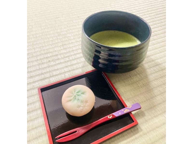 【京都・二条/今出川】本格的な「茶道・書道」体験 ＋ 厳選したヴィンテージ羽織の着衣体験セット（英語対応可能）の紹介画像