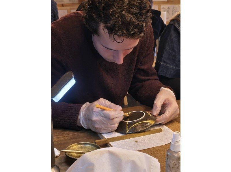 【京都・祇園】金継ぎ体験〜陶芸品を金粉で修理！家族や友達で日本の伝統工芸を楽しもう！の紹介画像