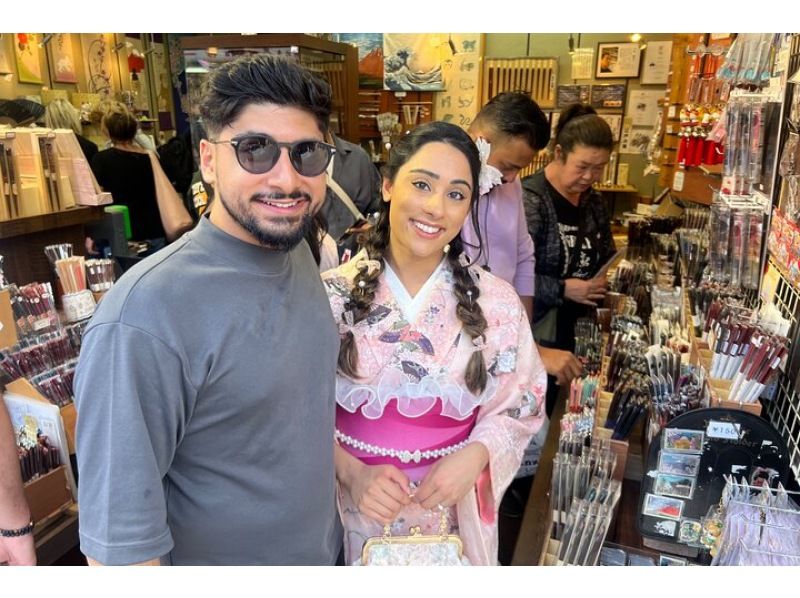 【東京・浅草】浅草寺ツアー・カップルや家族や友達とおみくじで運を試して、仏教の習慣と浅草の昔話や歴史を知りましょう！の紹介画像