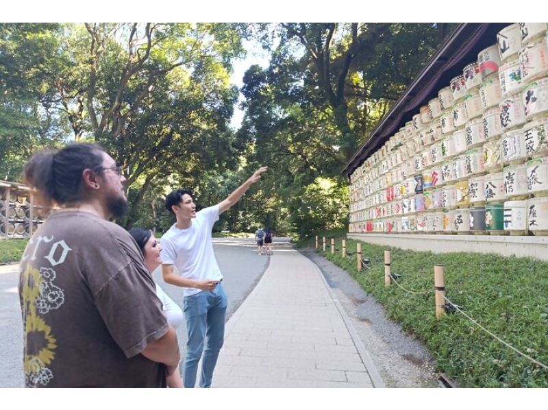 【東京・原宿】明治神宮のツアー！都会から休憩をとって自然に囲まれてゆっくりと歩きましょう！（原宿駅から1分）の紹介画像