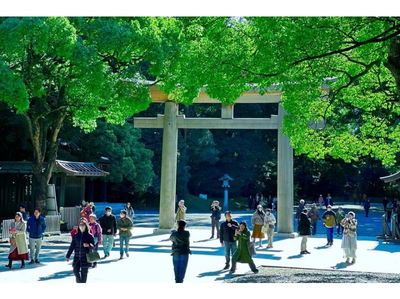 【东京原宿】明治神宫之旅！远离都市喧嚣，享受被自然环绕的悠闲漫步！（距原宿站步行1分钟）の紹介画像