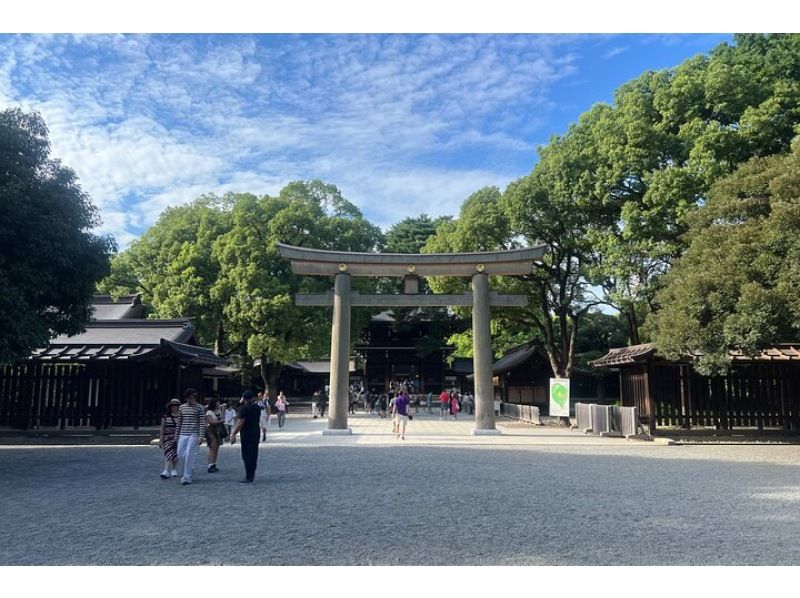 【东京原宿】明治神宫之旅！远离都市喧嚣，享受被自然环绕的悠闲漫步！（距原宿站步行1分钟）の紹介画像