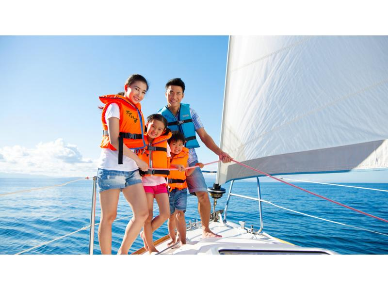[Okinawa, Itoman] Fully chartered yacht for 2-4 people, affordable price. English version of Yacht Sailing Cruising.の紹介画像