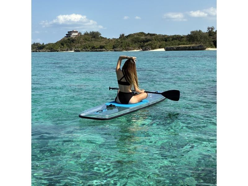 【沖縄・今帰仁村】クリアサップ・クリアカヤック&hellip;天然の水族館を味わえる。泳ぐのが苦手な方も大丈夫！シュノーケル&hellip;近くで鮮やかな竜宮城を体験！の紹介画像