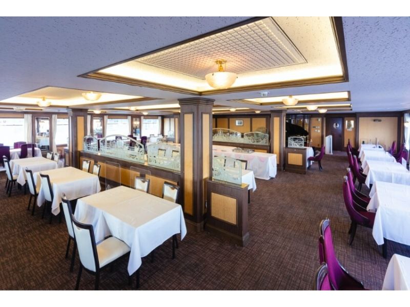 【神戸】2/26～3/13限定【19:15出航ナイトクルーズ【アルテミス洋上に灯る月光をイメージ】黒毛和牛とサーモンが織りなす、船上ディナーの紹介画像