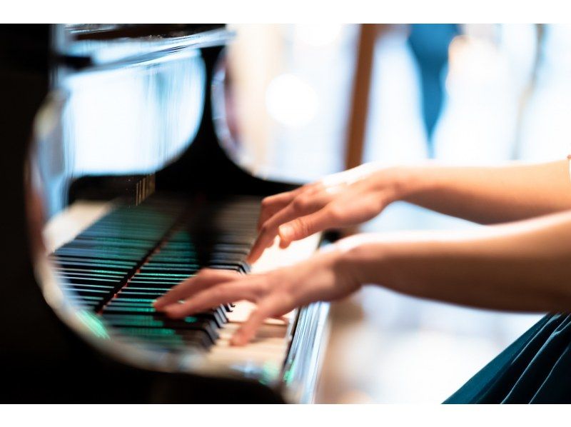 【神戸】2/26～3/13限定【19:15出航ナイトクルーズ【アルテミス洋上に灯る月光をイメージ】黒毛和牛とサーモンが織りなす、船上ディナーの紹介画像