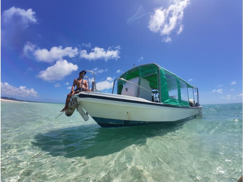 船で行く幻の島上陸＆ウミガメシュノーケリング【半日3時間コース！ウミガメに会える！写真データ無料☆送迎無料☆秘境の島で感動体験！】の紹介画像