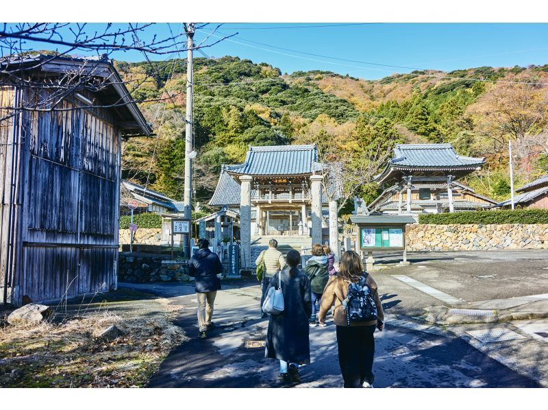 【福井・若狭美浜】海と湖の境界を歩く探訪ツアー～早瀬の路地に息づく漁村の記憶と、酒蔵を育む仕込み水の物語～の紹介画像