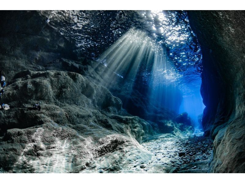 【慶良間諸島】PADIオープンウォーター取得コース｜２日間４ダイブ｜4名様～で参加OK｜事前学習あり｜少人数で安心サポートの紹介画像