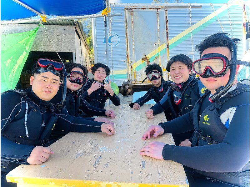 【学割プラン】那覇から車で30分♪日中遊び足りない方の為のウミガメとシュノーケリング♪ウミガメ遭遇率高めだよ♪♪直前予約OK☆の紹介画像