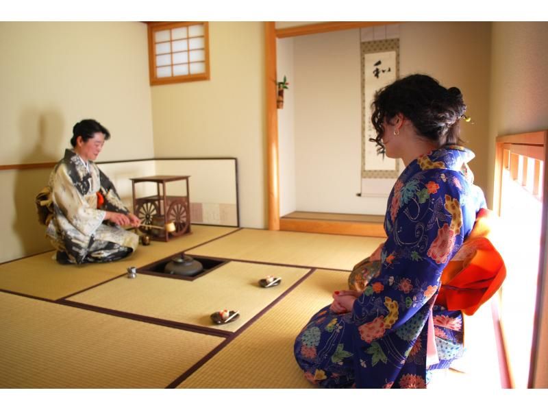 【山梨・小淵沢】着物を着て 本格茶道体験コース （着物レンタル）の紹介画像