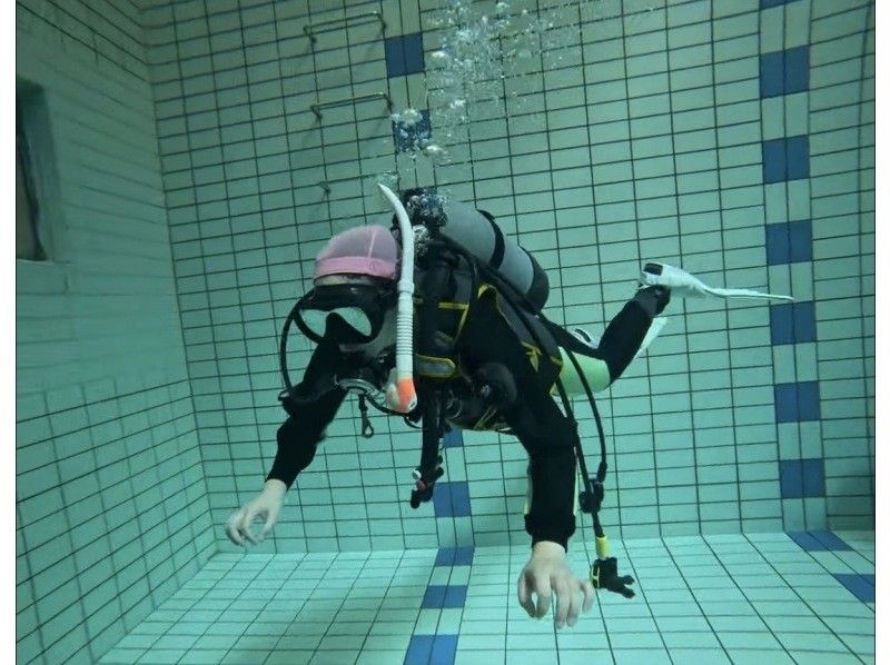 【大阪・大阪市内】「脱・ドライスーツ不安！」初使用・苦手OK！プール集中練習（Cカード必須）１人で参加の紹介画像