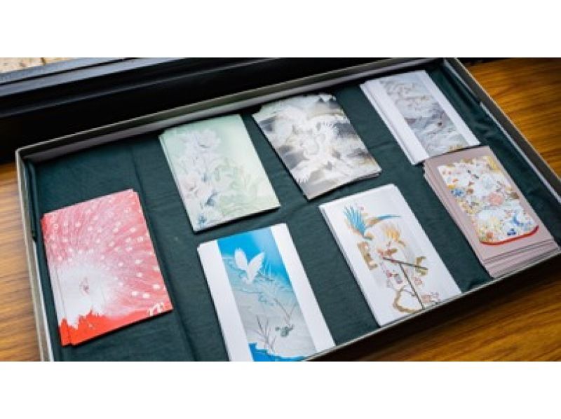 【山口・防府】白石呉服店の歴史と図案帳にふれる着物アート体験の紹介画像