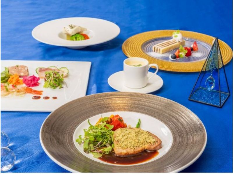 ＜2/26～3/13限定＞【12:30出航：ランチクルーズ】船上の記念日プラン＜フレンチフルコース+乾杯ドリンク+ホールケーキ+花束付＞の紹介画像