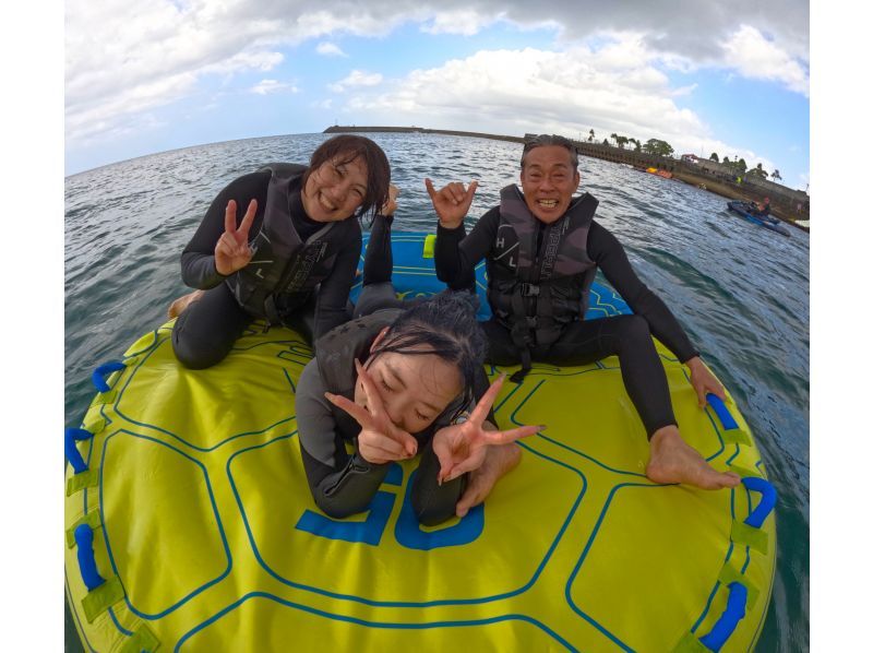 ②【宜野湾・北谷】新規OPEN記念‼️今だけお得な割引キャンペーン開催中❣️ 当日予約OK‼️現地で2種選べるバナナボートプラン❤️の紹介画像