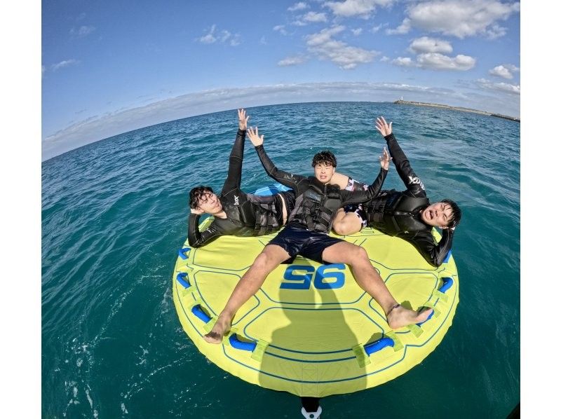 ②【沖縄・宜野湾】新規OPEN記念！今だけお得な割引キャンペーン開催中☆ 当日予約OK♪現地で2種選べるバナナボートプラン♪の紹介画像