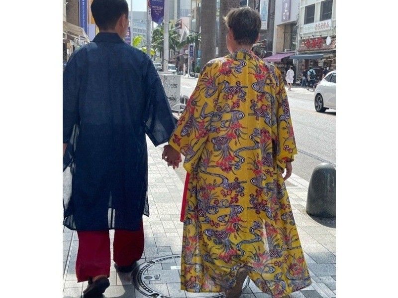 【沖縄・那覇】琉装で沖縄の街を歩こう！オリジナル琉装レンタル「1日楽しめる長時間プラン」の紹介画像