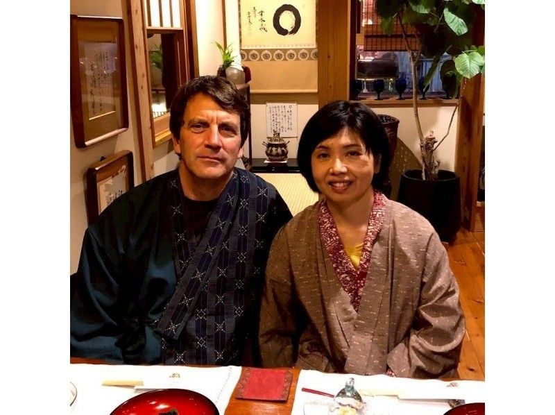 【沖縄・那覇】琉装で沖縄の街を歩こう！オリジナル琉装レンタル「1日楽しめる長時間プラン」の紹介画像