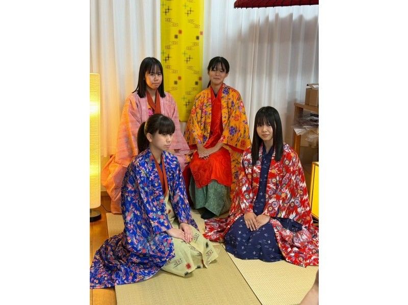 【沖縄・那覇】琉装で沖縄の街を歩こう！オリジナル琉装レンタル「1日楽しめる長時間プラン」の紹介画像