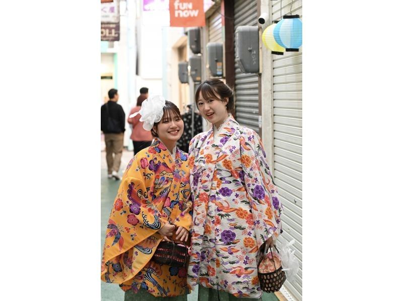 【沖縄・那覇】琉装で沖縄の街を歩こう！オリジナル琉装レンタル「1日楽しめる長時間プラン」の紹介画像