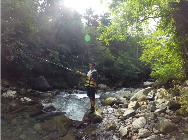 ≪体験時間約2時間≫　渓流フィッシング　～トマムで気軽に渓流体験～の紹介画像