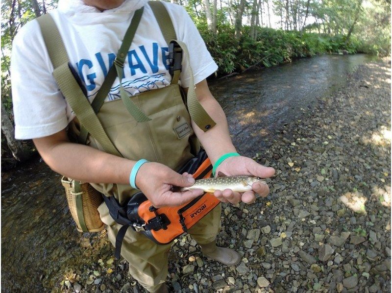 ≪体験時間約2時間≫　渓流フィッシング　～トマムで気軽に渓流体験～の紹介画像