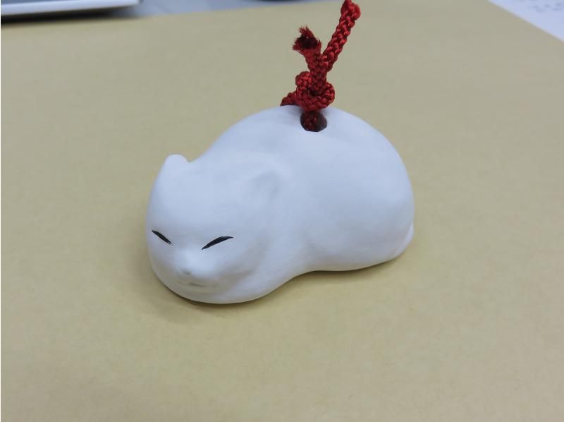 【秋田県・横手市】横手市の伝統的工芸品『中山人形』ねむり猫の絵付け体験の紹介画像